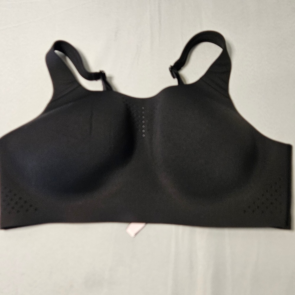Victoria's Secret Wireless Bra Women 38C Black Incredible Seamless Padded 328638